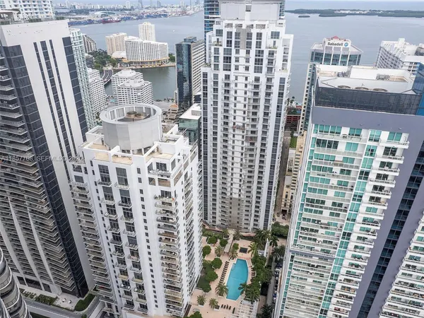 $4,000 | 1060 Brickell Avenue, Unit 3117, Miami, FL 33131