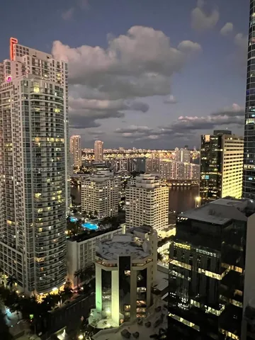 $4,500 | 1060 Brickell Avenue, Unit 3117, Miami, FL 33131