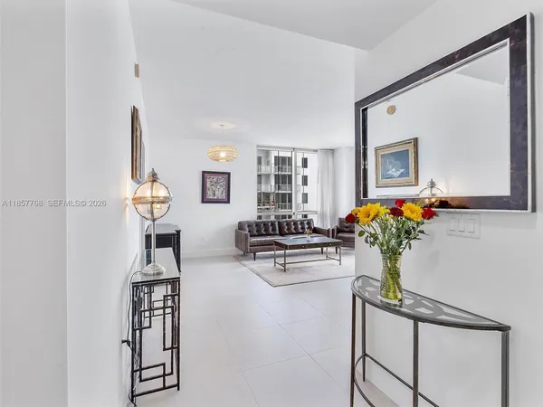 $4,000 | 1060 Brickell Avenue, Unit 3117, Miami, FL 33131