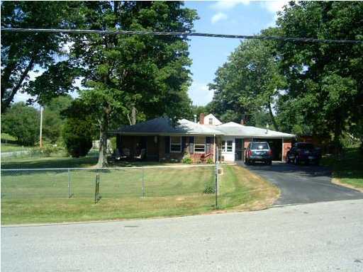 8801 Maple Road Louisville, KY 40228 - Photo 1 of 1 Primary Photo