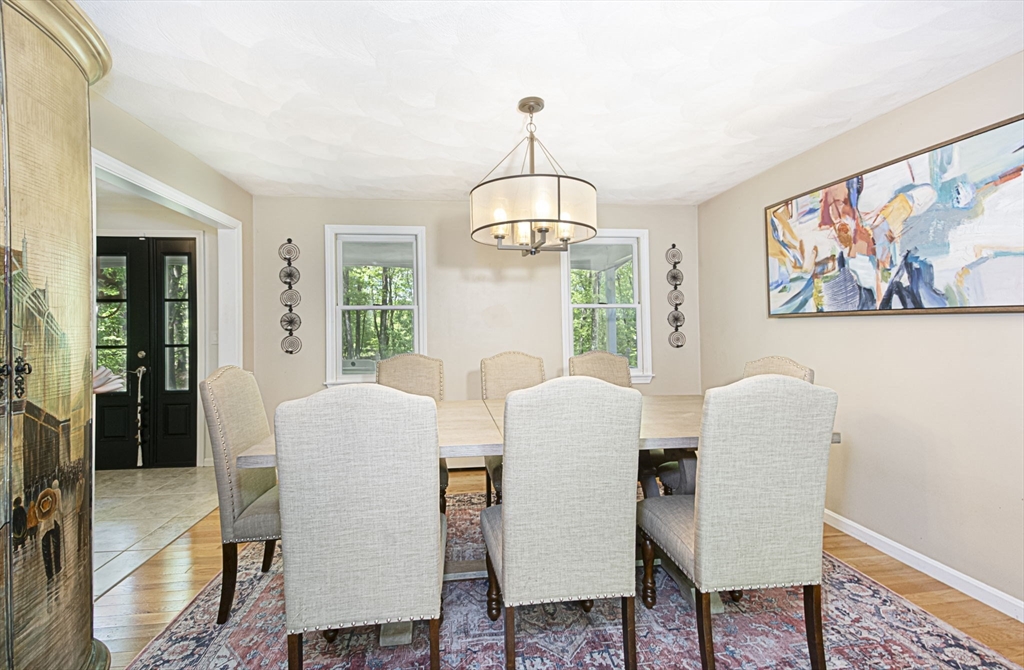 8 Upton Street Dunstable, MA 01827 - Photo 11 of 39
