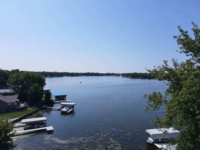 $225,000 | 43247 North Grandview Terrace, Antioch, IL 60002