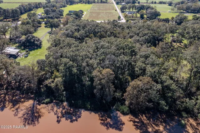 $115,000 | 19545 La-182, Jeanerette, LA 70544