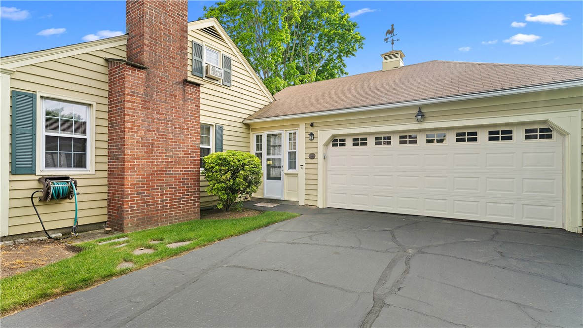 14 Barnes Street Smithfield, RI 02828 - Photo 3 of 44