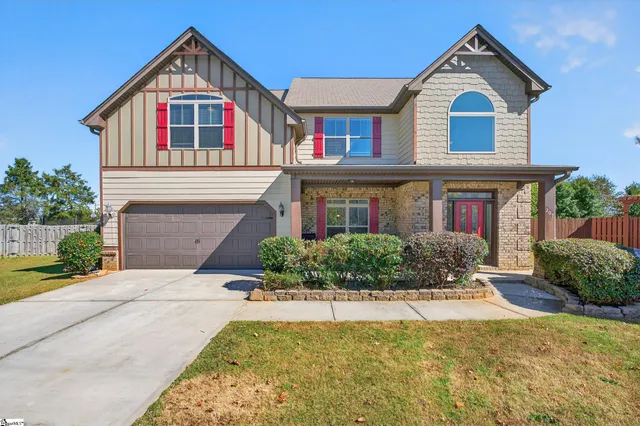 $419,500 | 207 East Deer Drive, Greenville, SC 29611