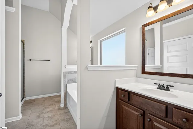 $419,500 | 207 East Deer Drive, Greenville, SC 29611