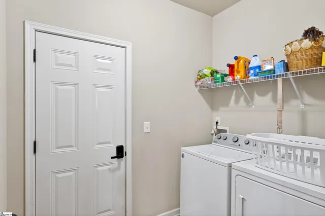 $419,500 | 207 East Deer Drive, Greenville, SC 29611