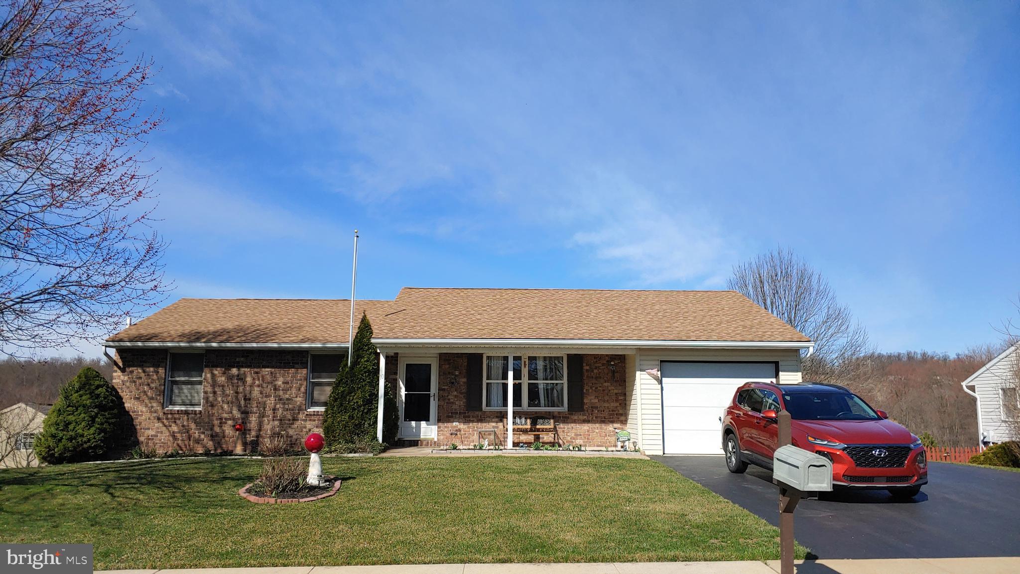 10 Barnhill Road Denver, PA 17517 - Photo 1 of 29 Welcome to 10 Barnhill Rd!