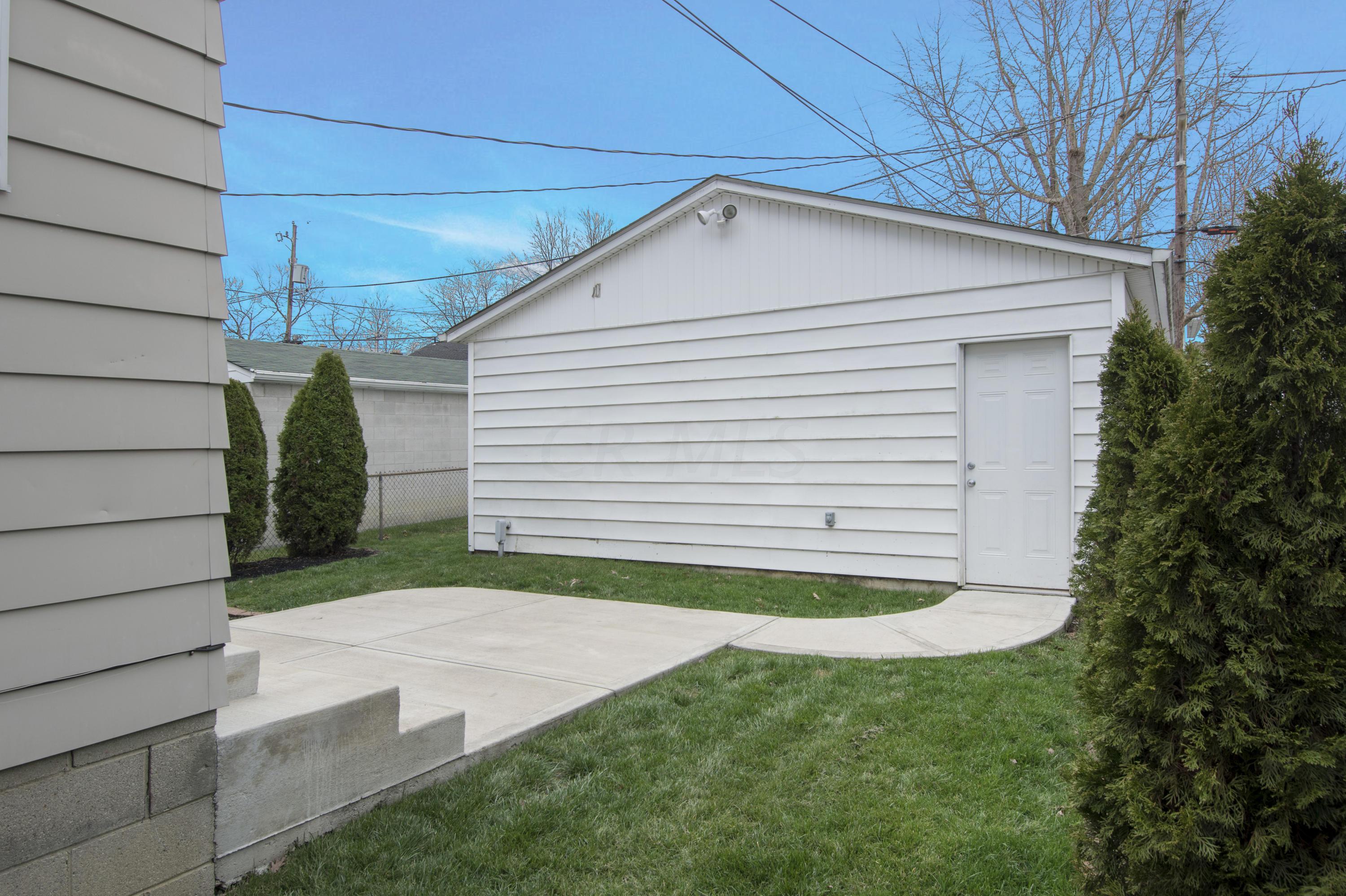 395 East Weber Road Columbus, OH 43202 - Photo 5 of 33