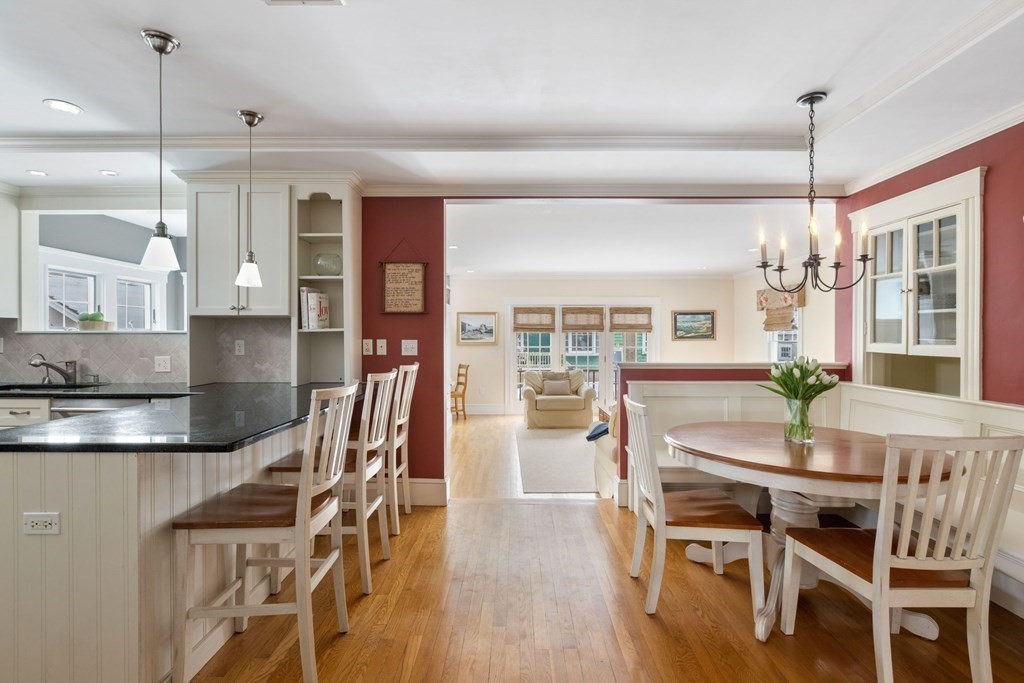 20 Durant Road Wellesley, MA 02482 - Photo 5 of 25