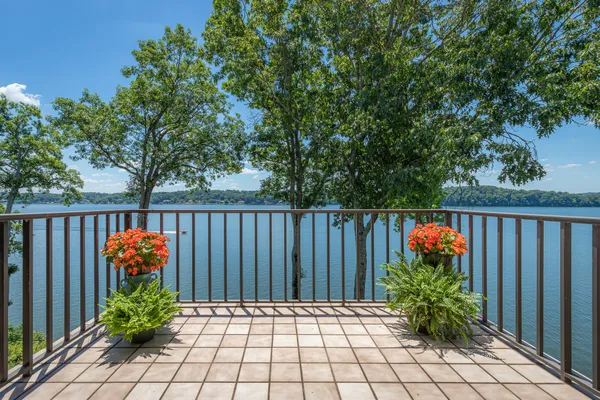 $2,400 | 4336 Lakeshore Lane, Unit 304, Chattanooga, TN 37415