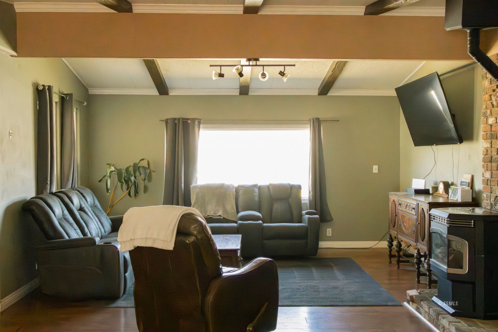 5225 Shawnee Road Weldon, CA 93283 - Photo 5 of 36