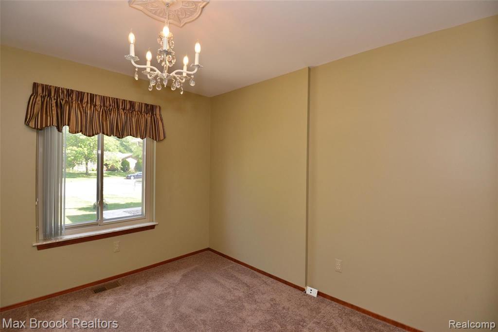 233 Coldiron Drive Rochester Hills, MI 48307 - Photo 16 of 24