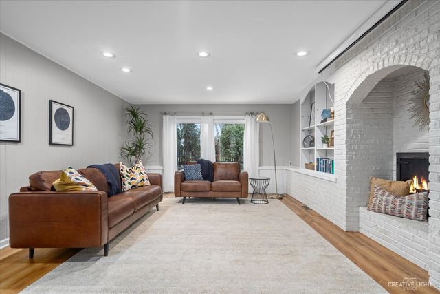 $655,000 | 811 Riva Ridge Court, Naperville, IL 60540