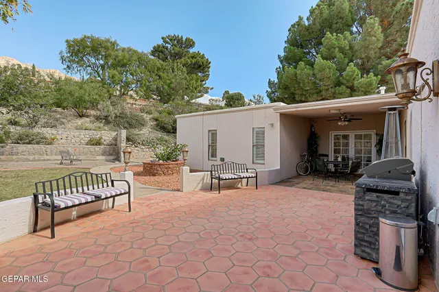a view of a livingroom with furniture and windows