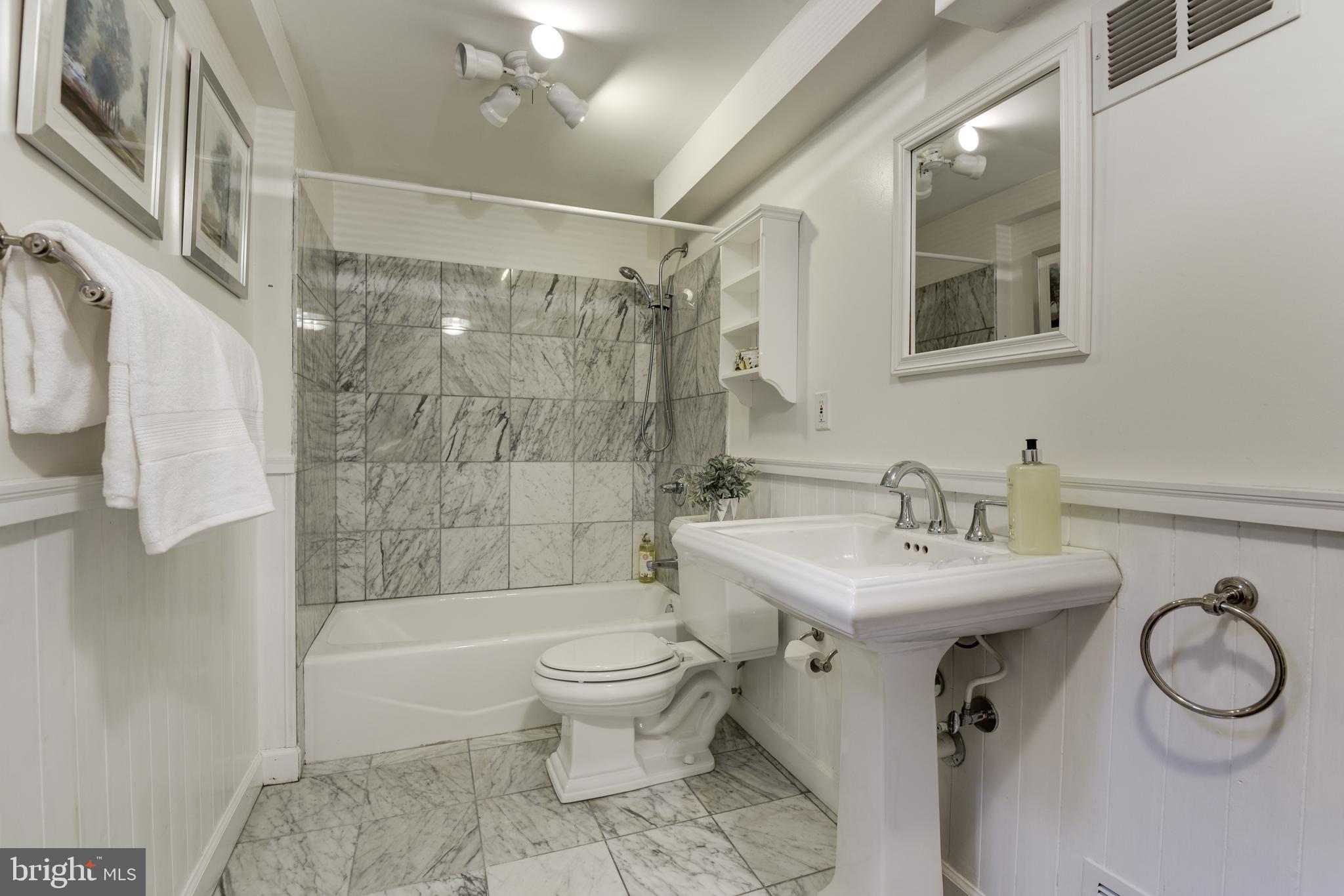 10394 Adel Road Oakton, VA 22124 - Photo 21 of 21 Lower level full bath