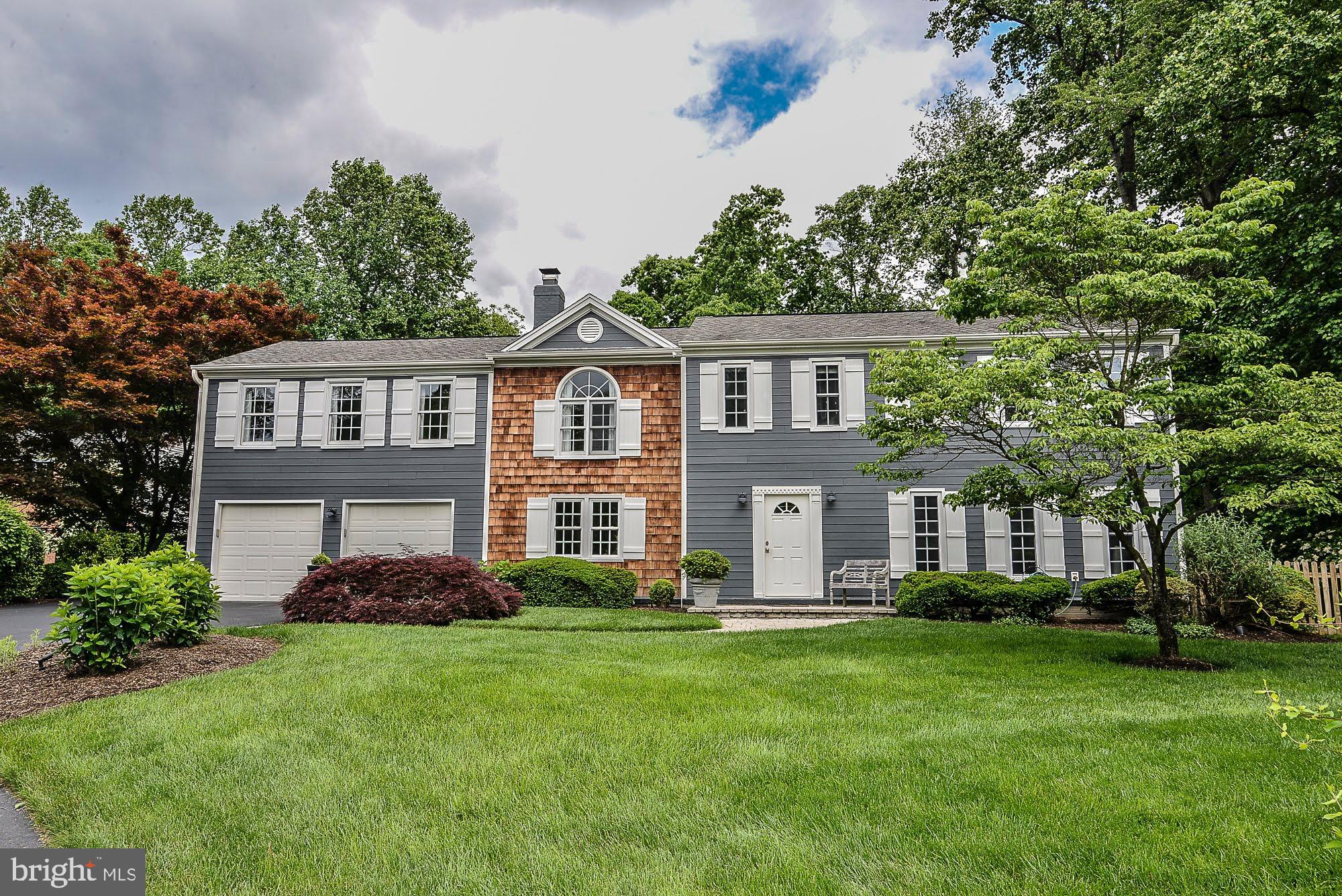 10394 Adel Road Oakton, VA 22124 - Photo 4 of 21 Nestled on a quiet cul-de-sac