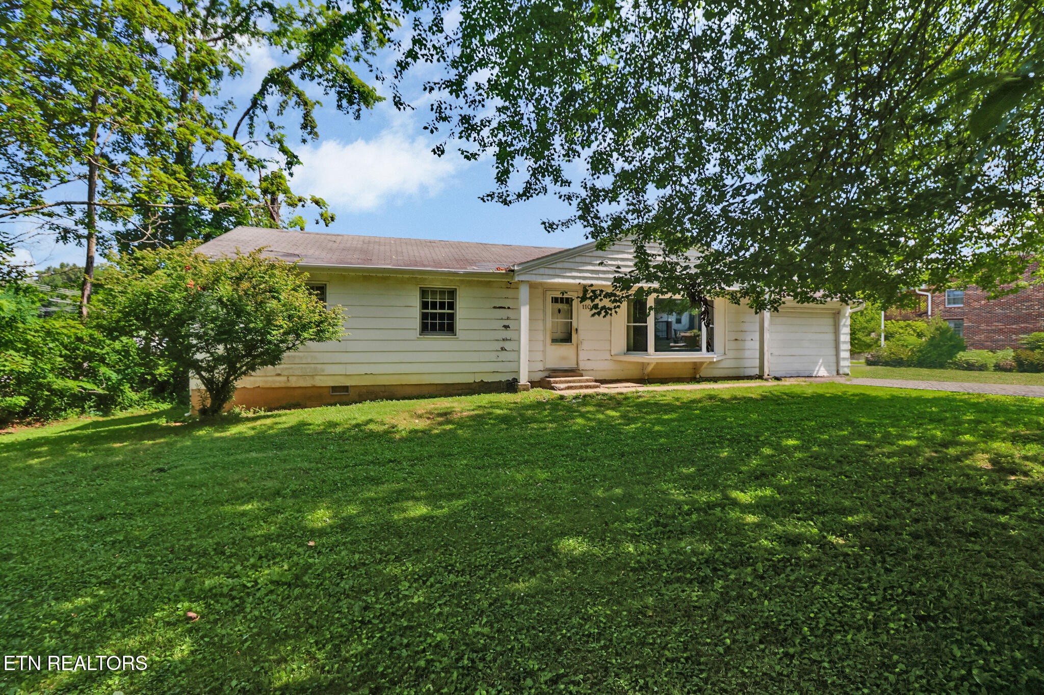 110 Clark Avenue Jamestown, TN 38556 - Photo 3 of 30