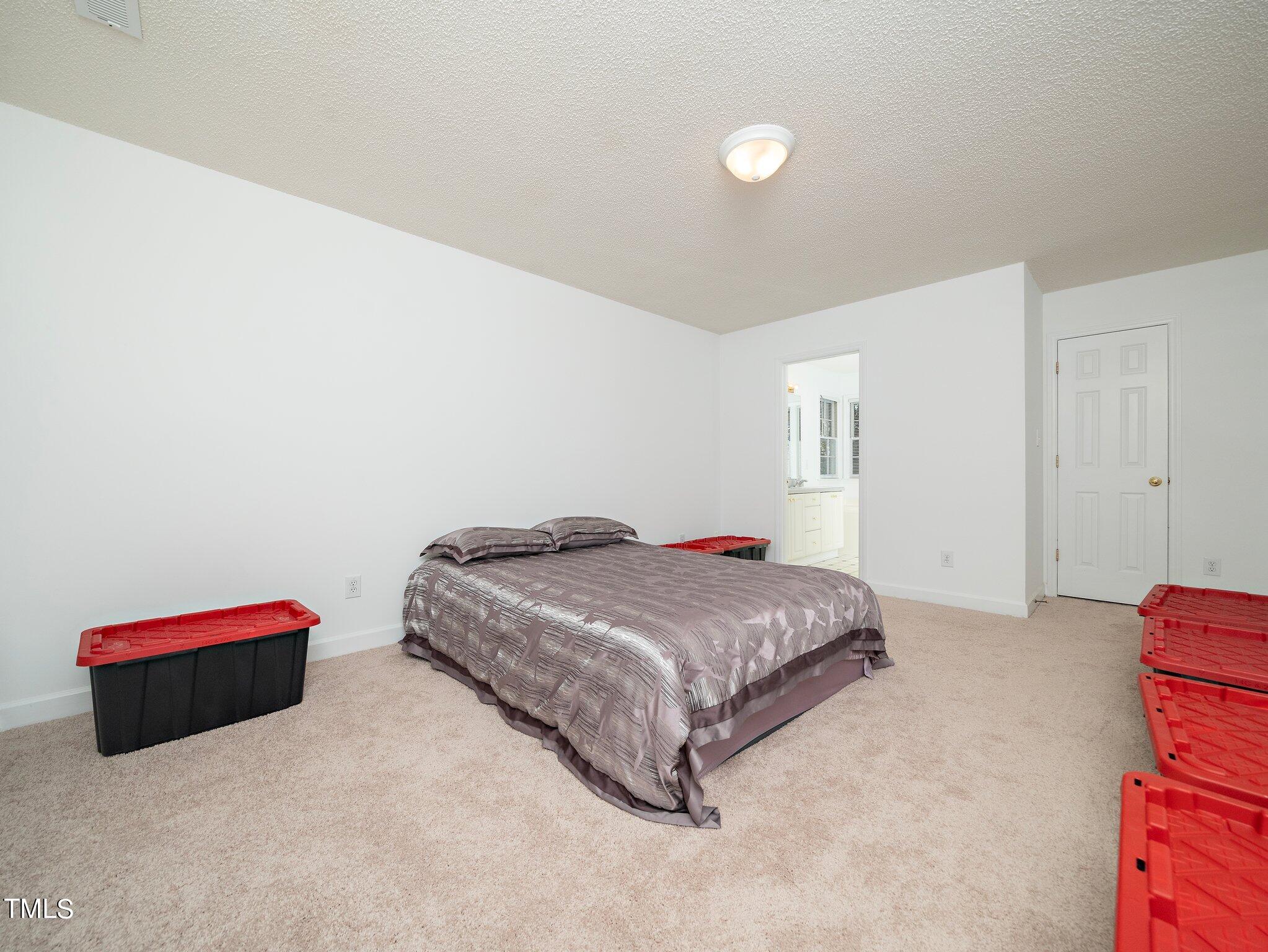 4621 Easthampton Drive Raleigh, NC 27604 - Photo 14 of 27 18-web-or-mls-4621 Easthampton-14 copy