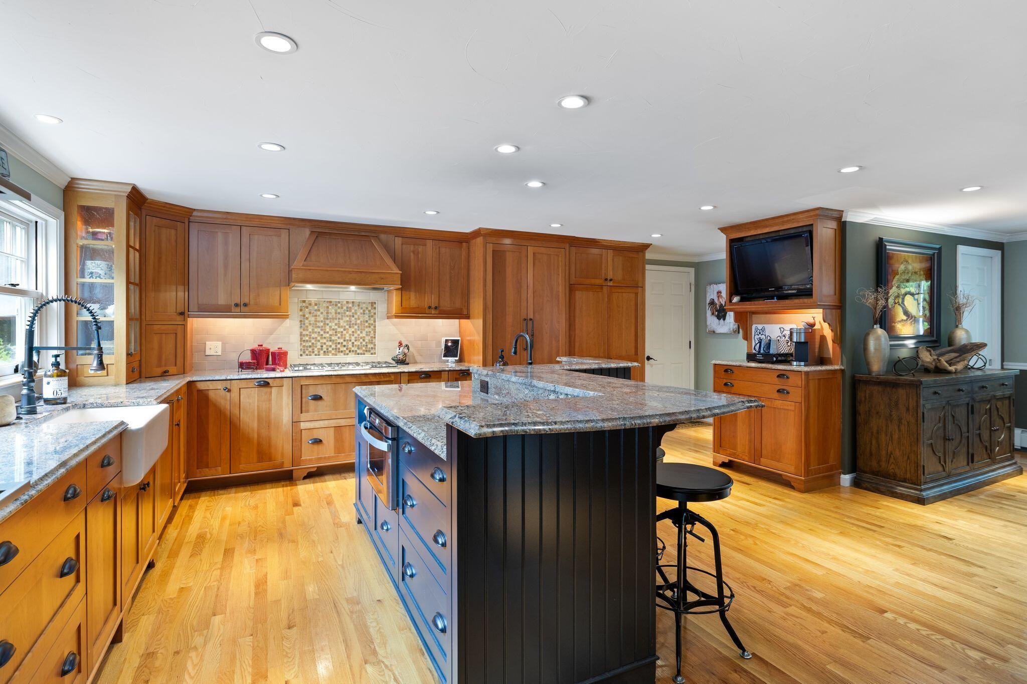 6 Alewive Farms Road Kennebunk, ME 04043 - Photo 12 of 68 6_Alewive_Rd_11