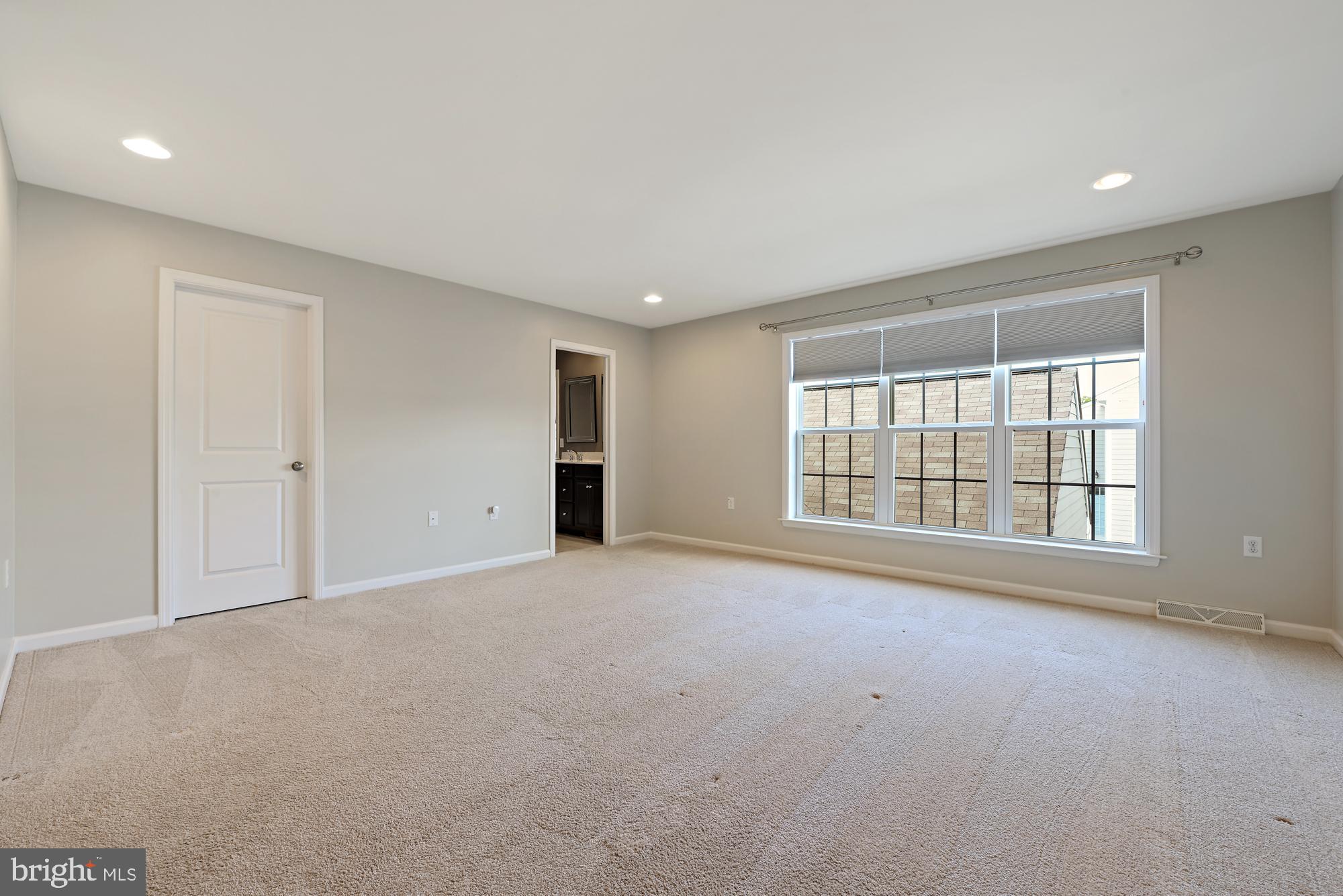 502 Line Road Mechanicsburg, PA 17050 - Photo 21 of 30 Master w/walk-in and full bath