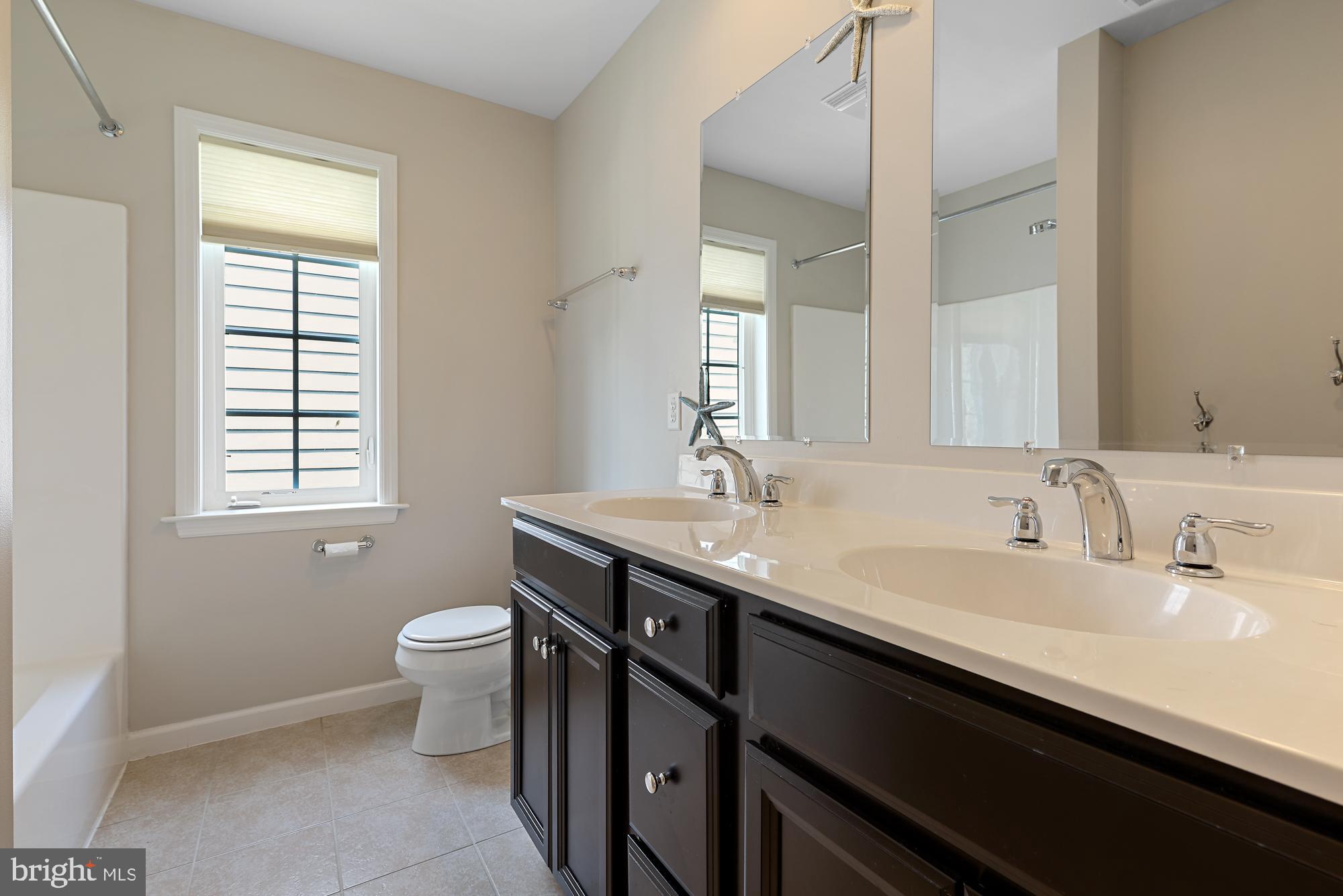 502 Line Road Mechanicsburg, PA 17050 - Photo 26 of 30 Second level full bath