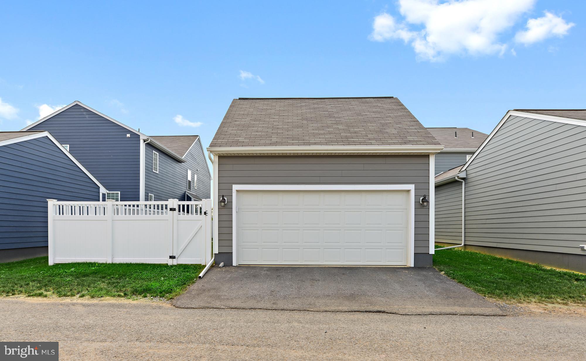 502 Line Road Mechanicsburg, PA 17050 - Photo 30 of 30 Attached garage