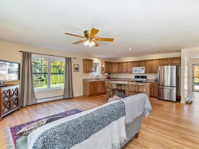 $469,500 | 11 Tyler Drive, Essex Junction, VT 05452