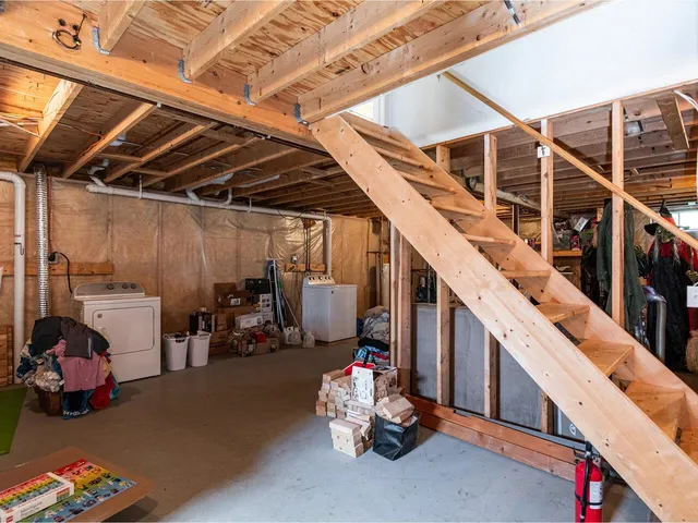 $469,500 | 11 Tyler Drive, Essex Junction, VT 05452