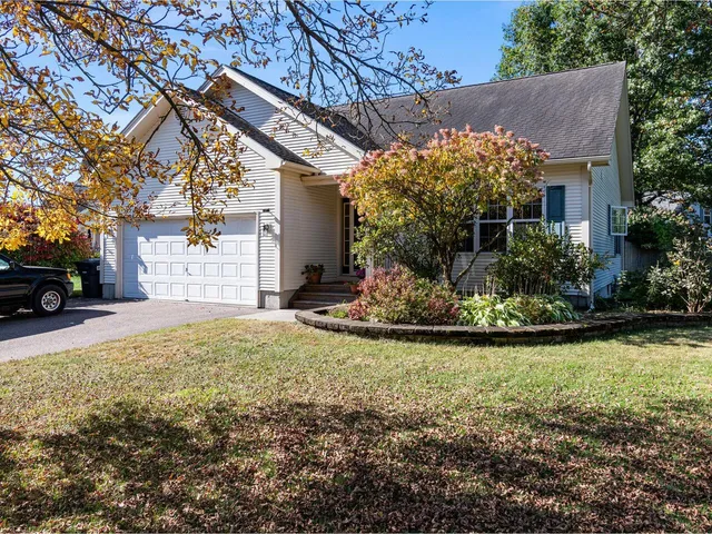 $469,500 | 11 Tyler Drive, Essex Junction, VT 05452