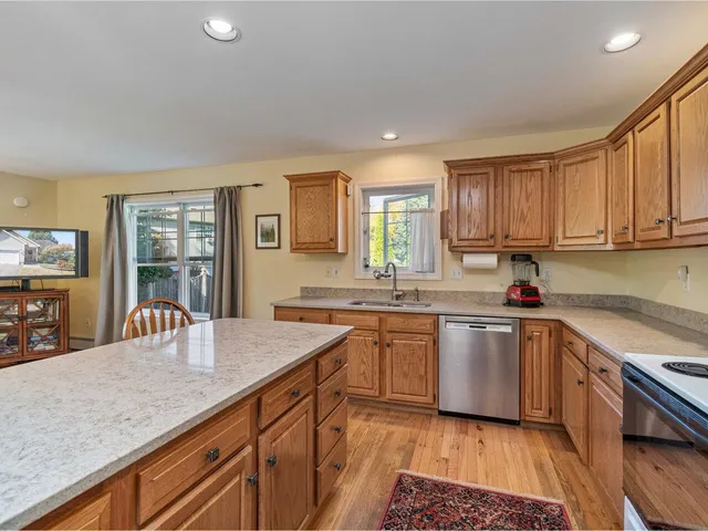 $469,500 | 11 Tyler Drive, Essex Junction, VT 05452