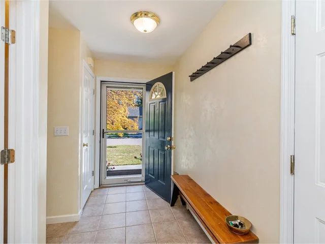 $469,500 | 11 Tyler Drive, Essex Junction, VT 05452