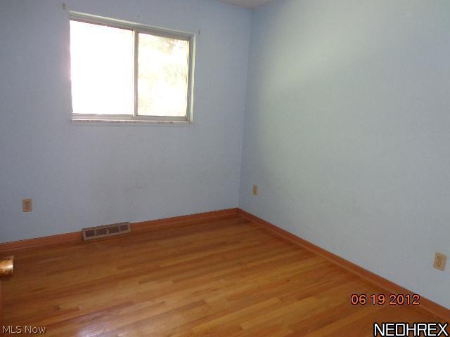 9025 Root North Ridgeville, OH 44039 - Photo 7 of 13 Gallery Image 7