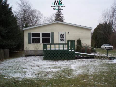 6304 Benoit Road Algonac, MI 48001 - Photo 5 of 12 294830-4.JPG