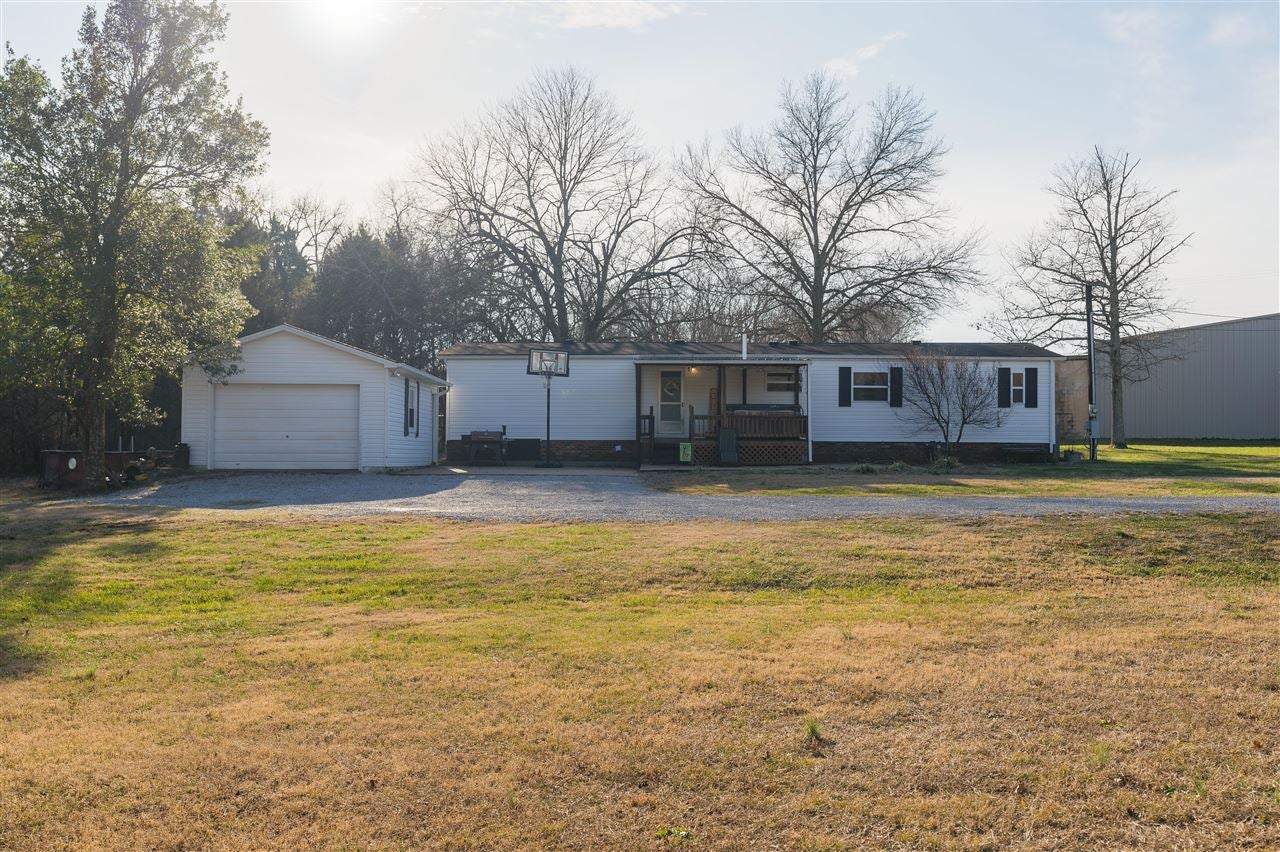 1752 Lewisburg Road Russellville, KY 42276 - Photo 18 of 18 Gallery Image 18