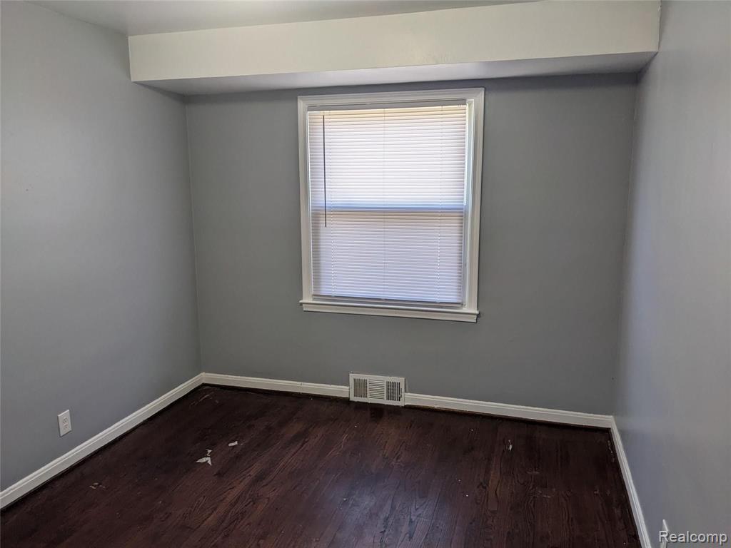 10033 Patton Street Detroit, MI 48228 - Photo 20 of 28