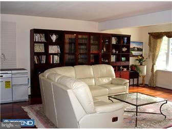 613 Arlingham Road Flourtown, PA 19031 - Photo 6 of 8 Family Room
