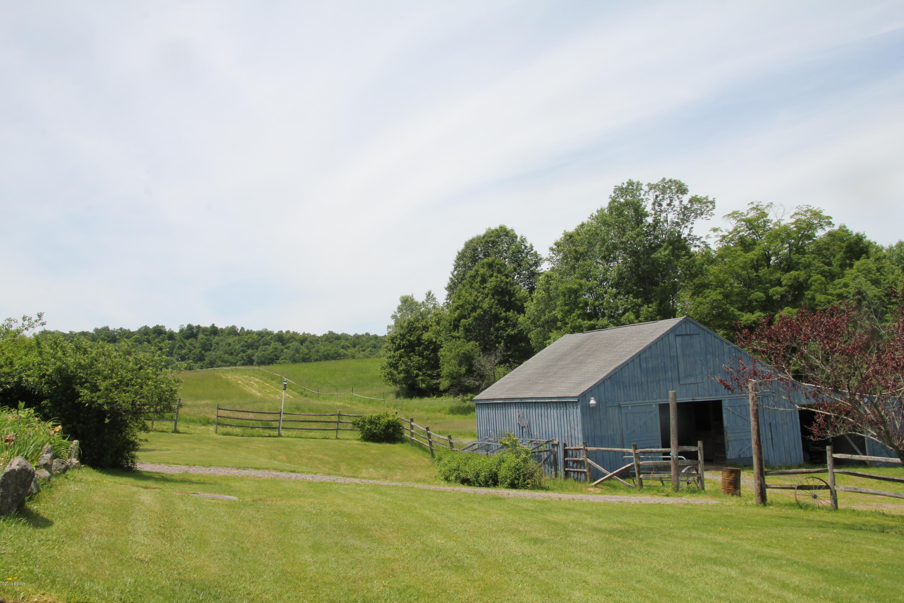45 Steiner Road Damascus, PA 18415 - Photo 34 of 52 Barn and fields