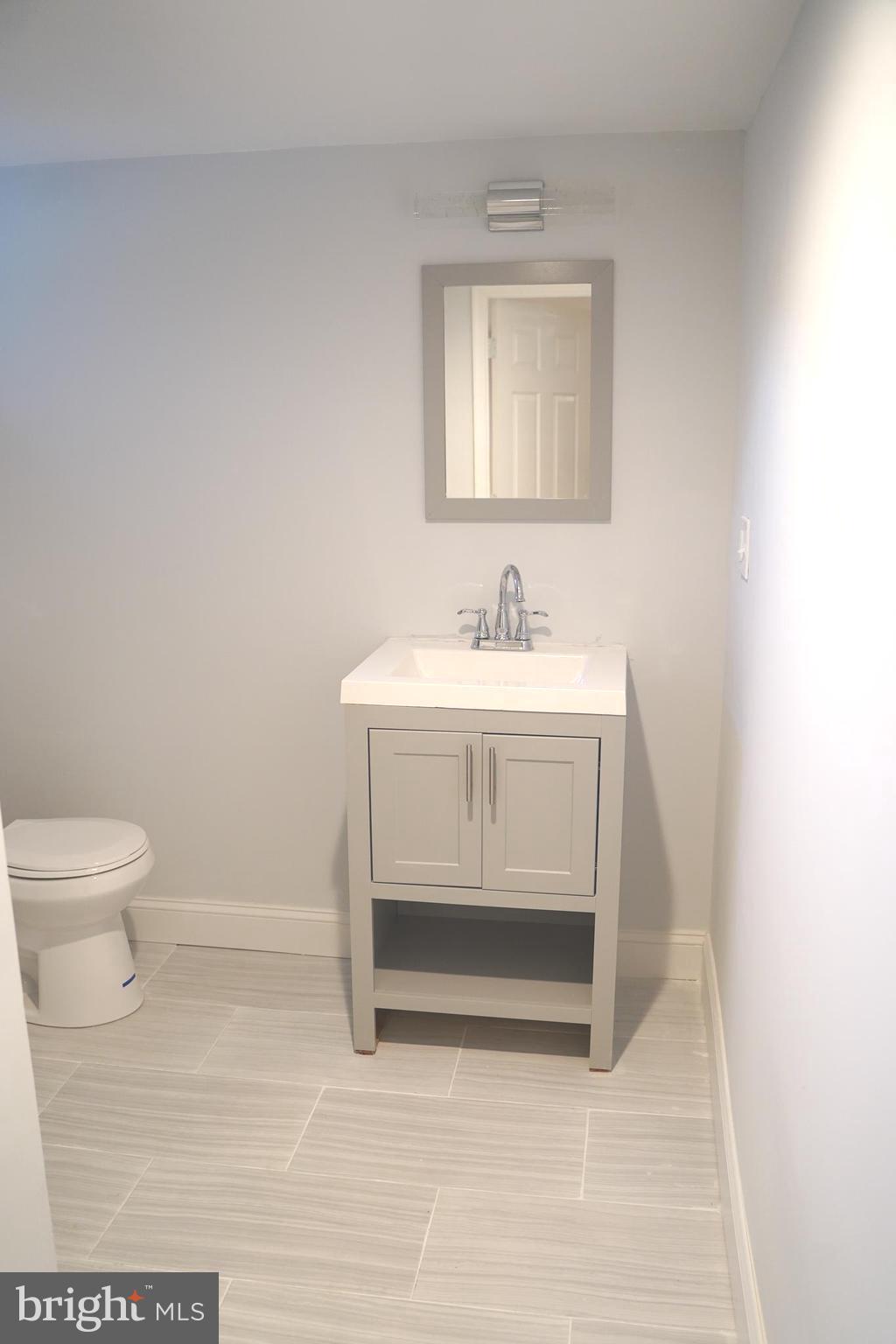 1307 Silverthorne Road Baltimore, MD 21239 - Photo 11 of 33