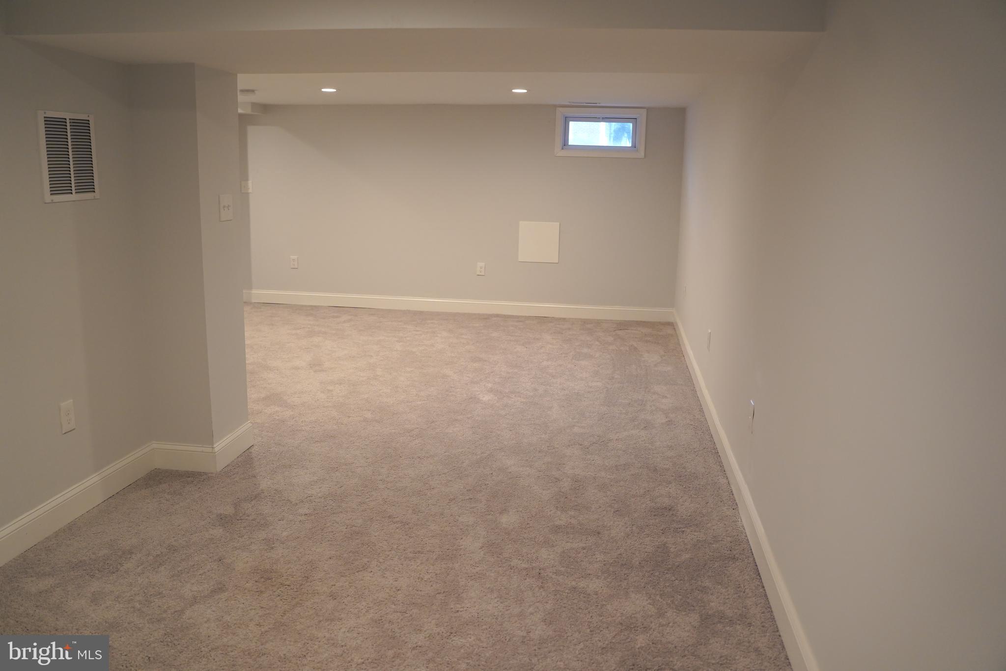 1307 Silverthorne Road Baltimore, MD 21239 - Photo 14 of 33