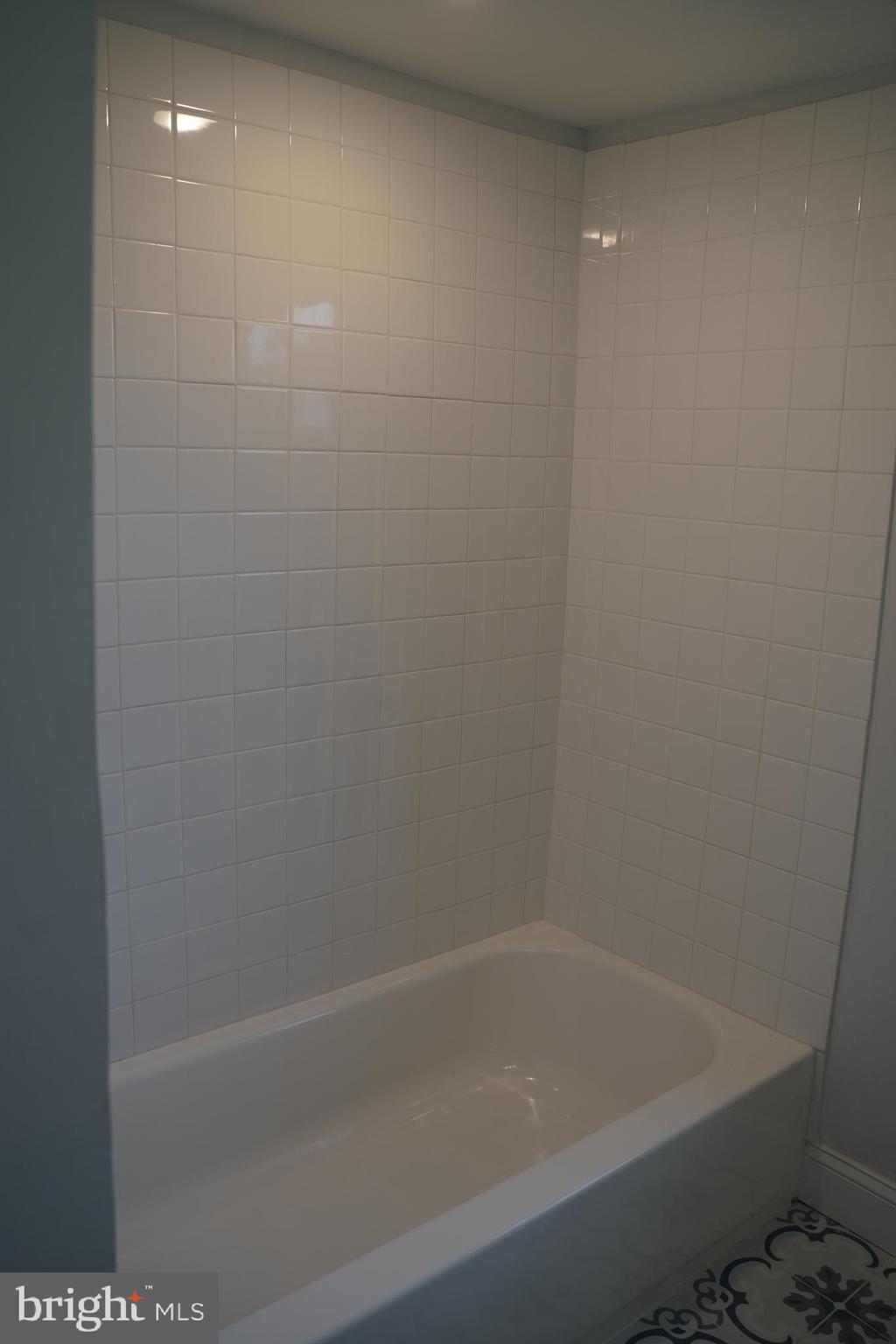 1307 Silverthorne Road Baltimore, MD 21239 - Photo 22 of 33