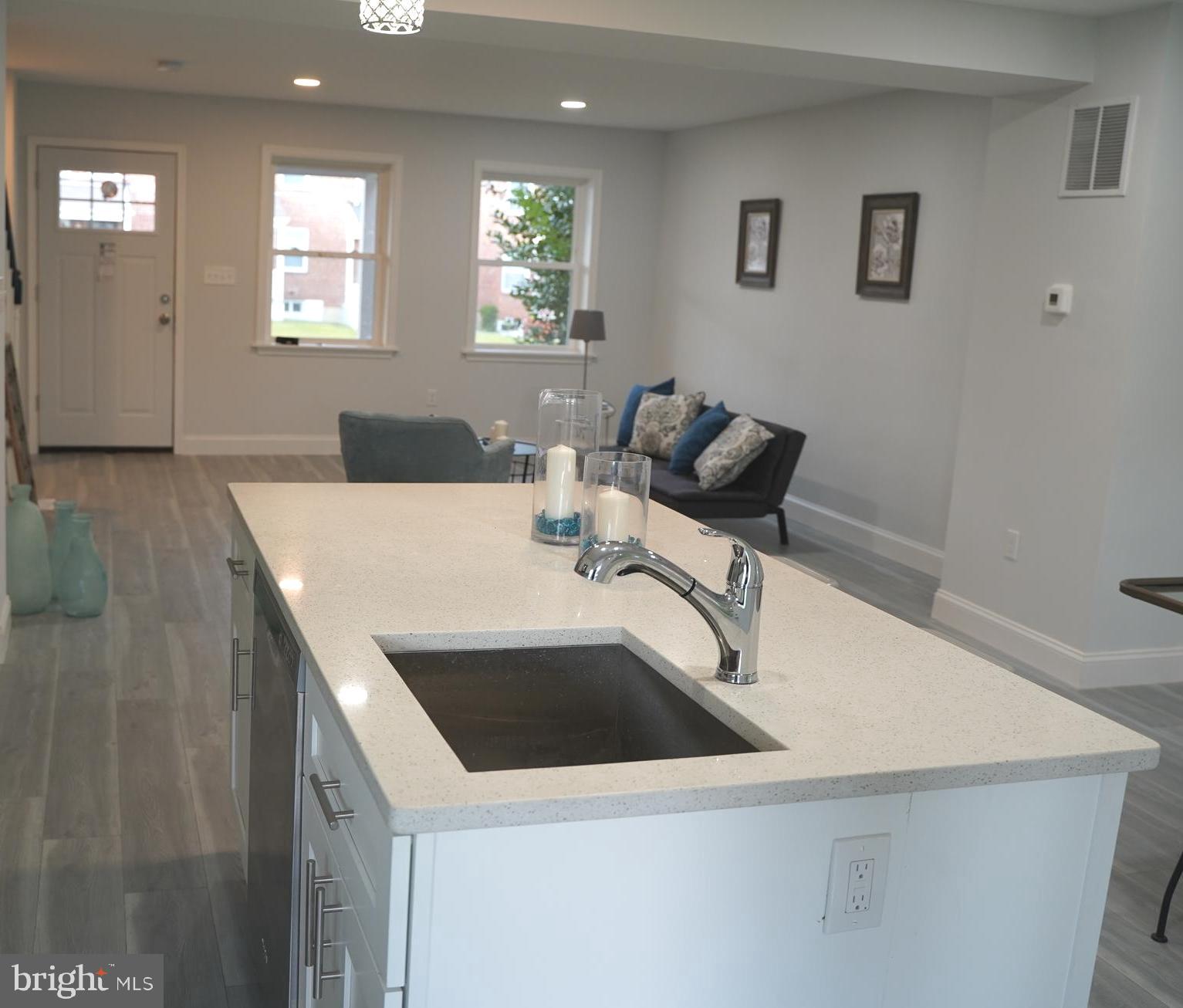 1307 Silverthorne Road Baltimore, MD 21239 - Photo 8 of 33