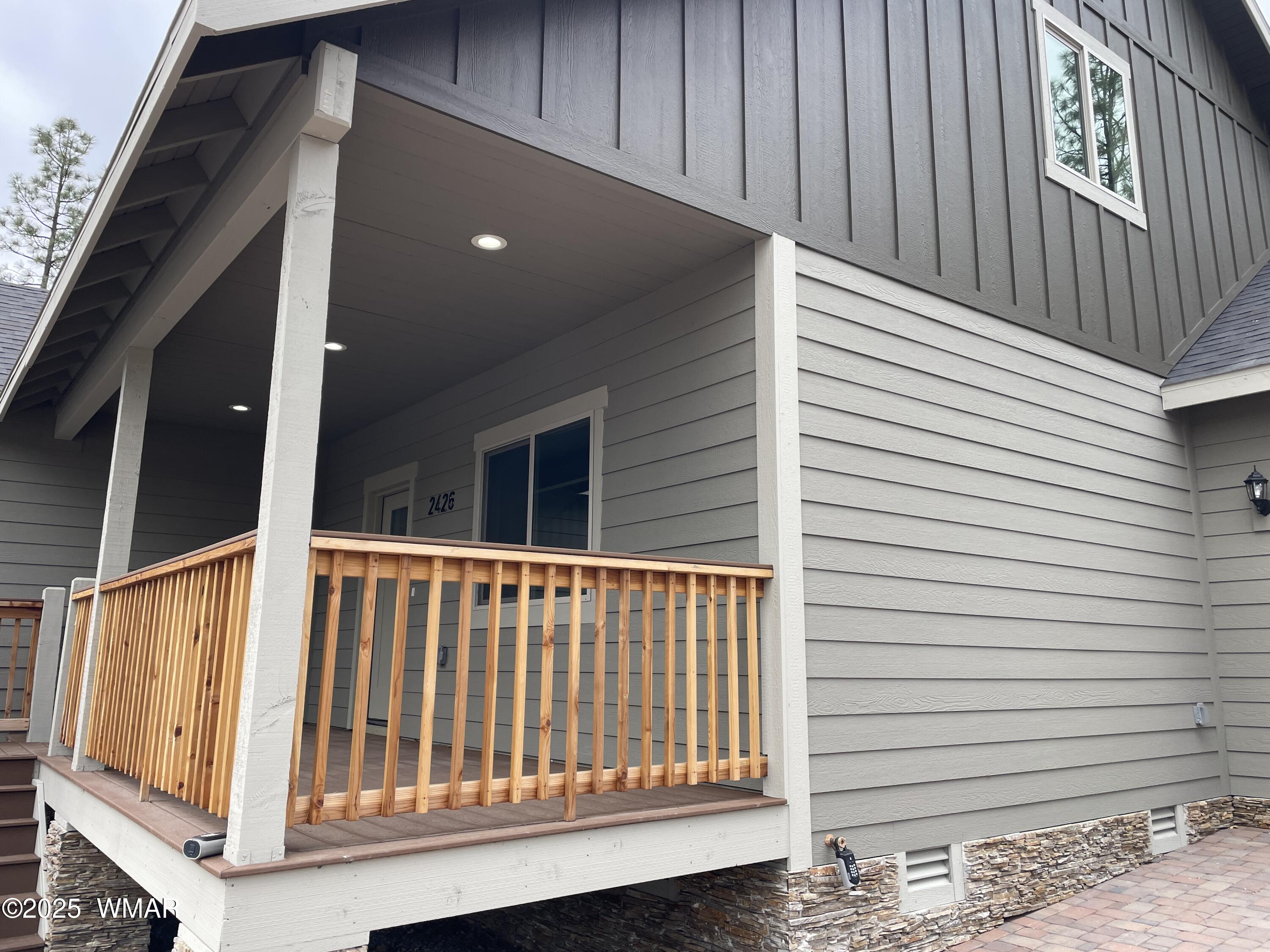 2426 Aspen Run Pinetop, AZ 85935 - Photo 35 of 44 a view of porch with a chair