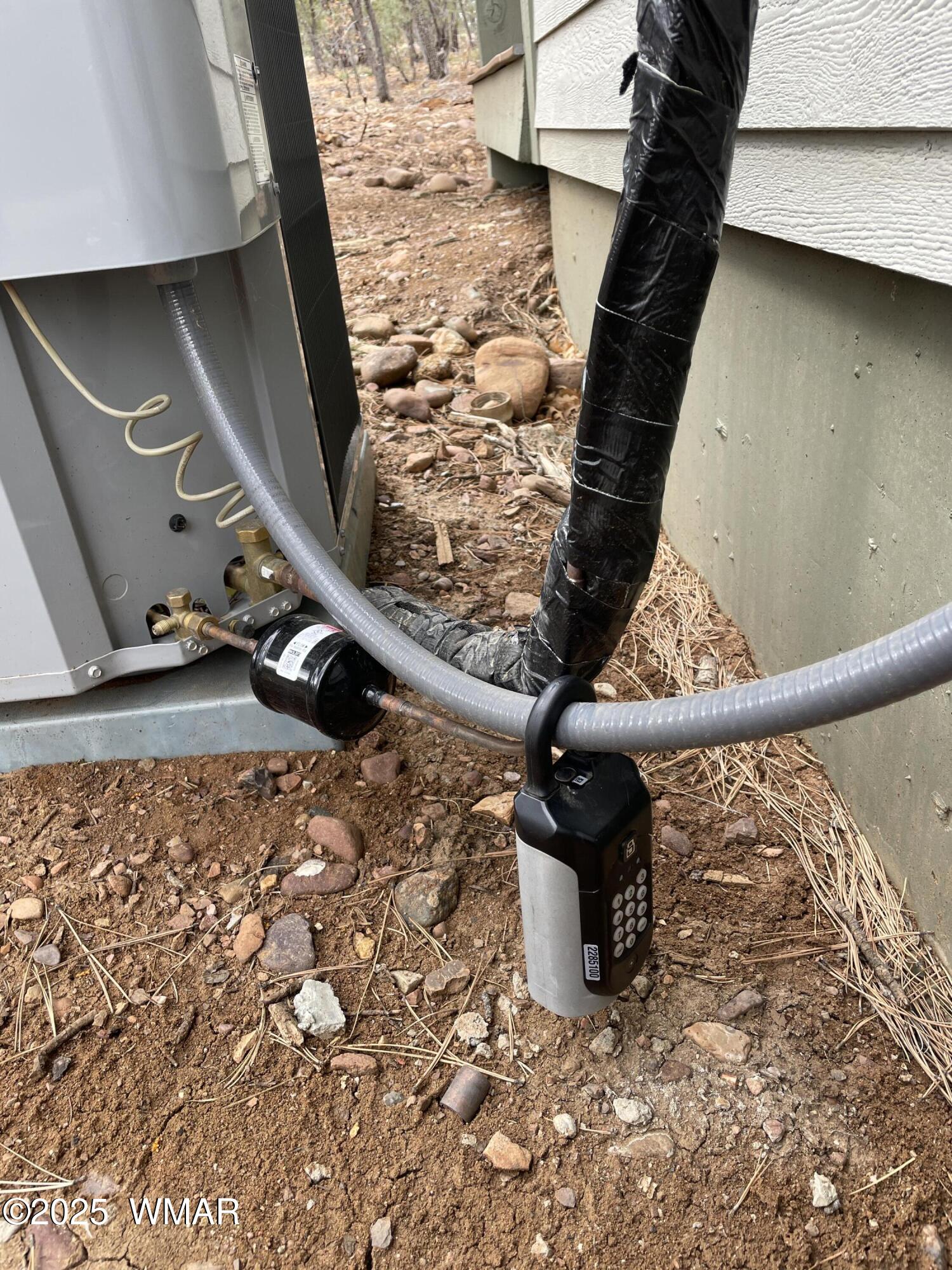 2426 Aspen Run Pinetop, AZ 85935 - Photo 41 of 44 a view of water heater