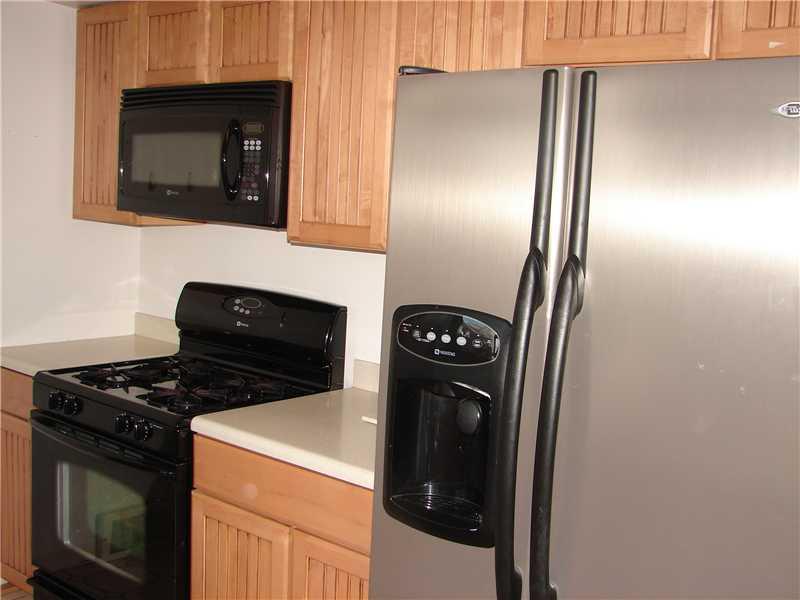 1526 Spring Run Extension Coraopolis, PA 15108 - Photo 2 of 13 Kitchen.