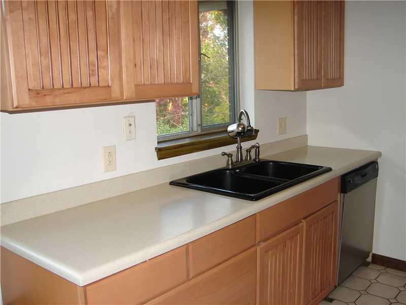1526 Spring Run Extension Coraopolis, PA 15108 - Photo 3 of 13 Kitchen.