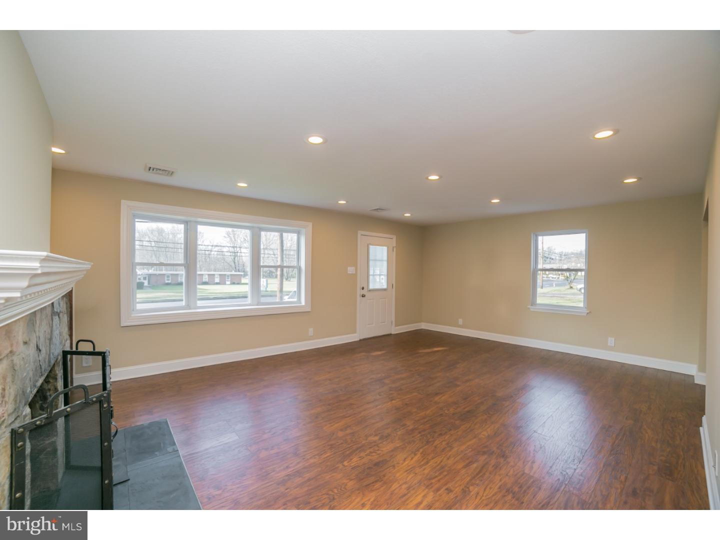 909 West County Line Road Warminster, PA 18974 - Photo 19 of 20