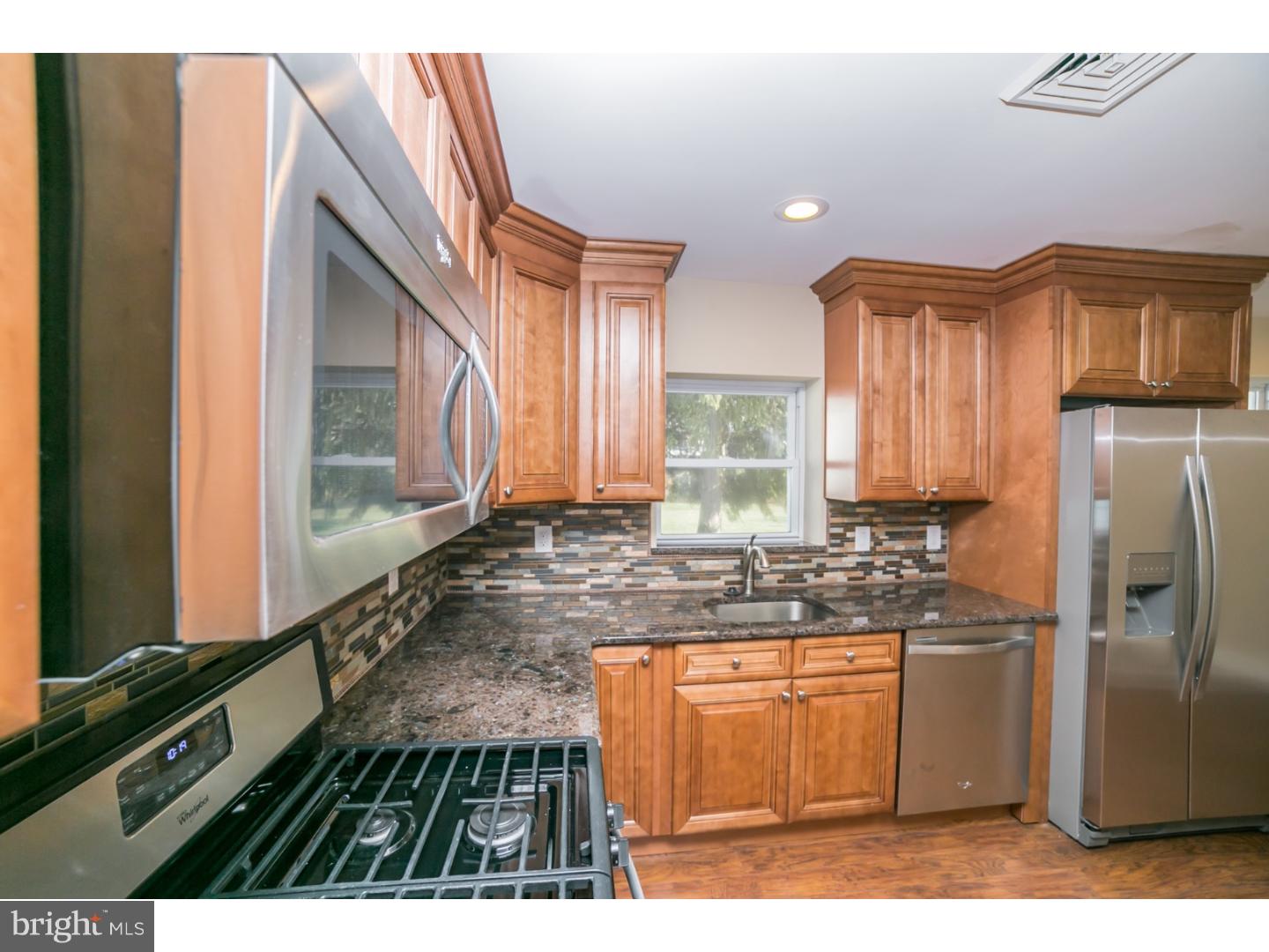 909 West County Line Road Warminster, PA 18974 - Photo 8 of 20