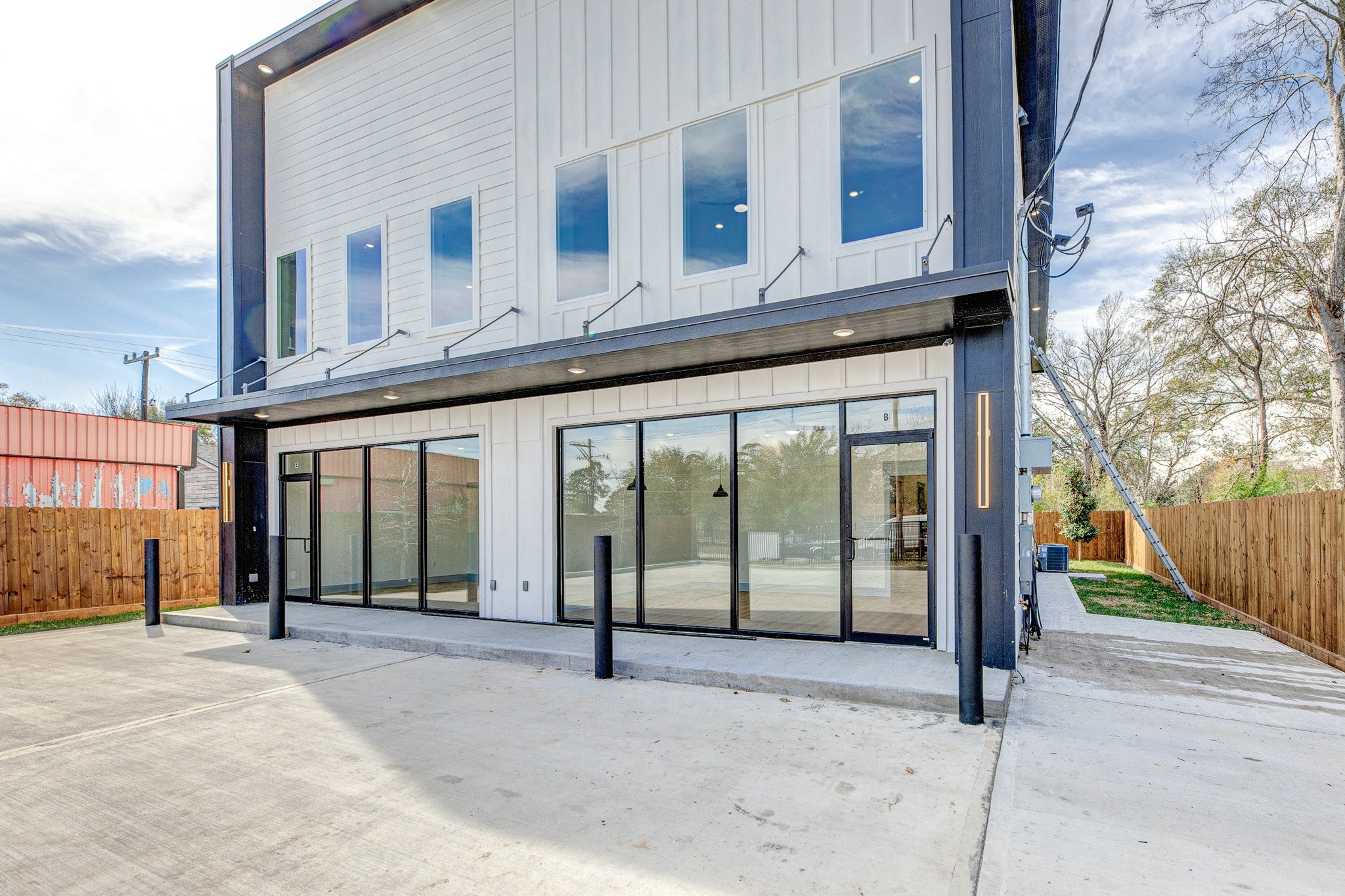 704 South 1st Street Conroe, TX 77301 - Photo 17 of 26