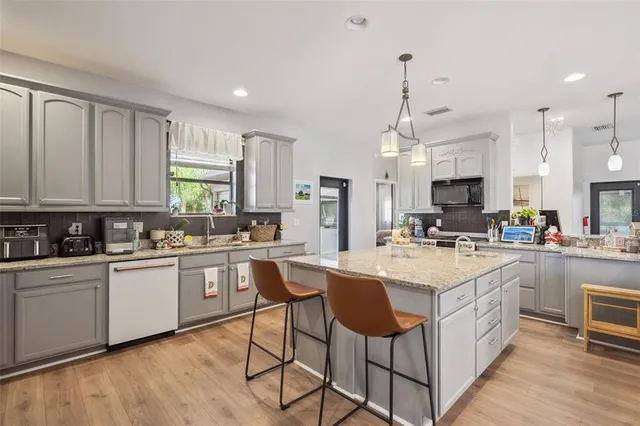 $734,999 | 17660 County Road 455, Montverde, FL 34756